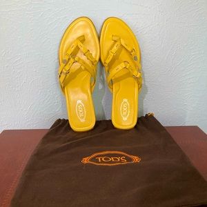 Tod’s Yellow Sandals size 8